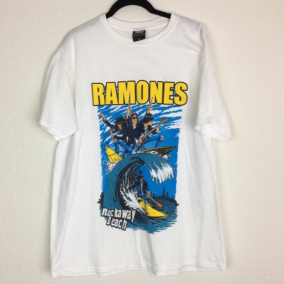 RAMONES Tops - Ramones White Graphic Band Tee Unisex size XL